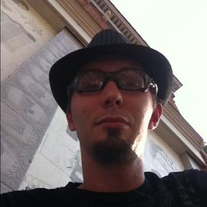 Meet your Posher, Cory